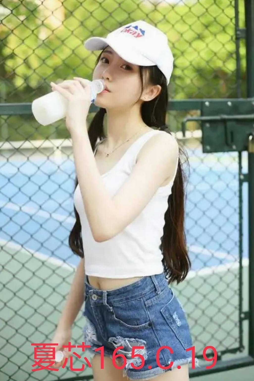COVER STORY: VIVI from 茂林小姐外出, 藝校學生妹, H166cm W51kg CE罩杯 A18歲. 很有親和力 不會擺臉色~配合度佳~會享受愛愛的FU~ 蜜穴很粉紅喔~~